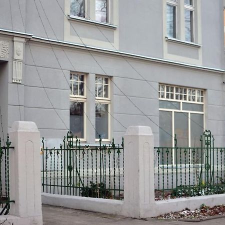 Apartament Przy Parku Z Bezplatnym Parkingiem Torun Exterior photo