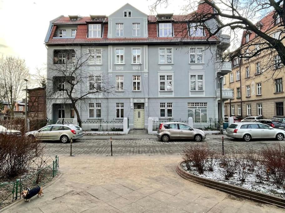 Apartament Przy Parku Z Bezplatnym Parkingiem Torun Exterior photo
